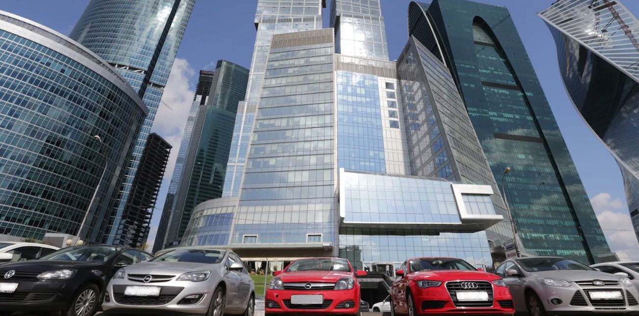 Parking near Moscow-City: sharp price increase and discussion in the State Duma
