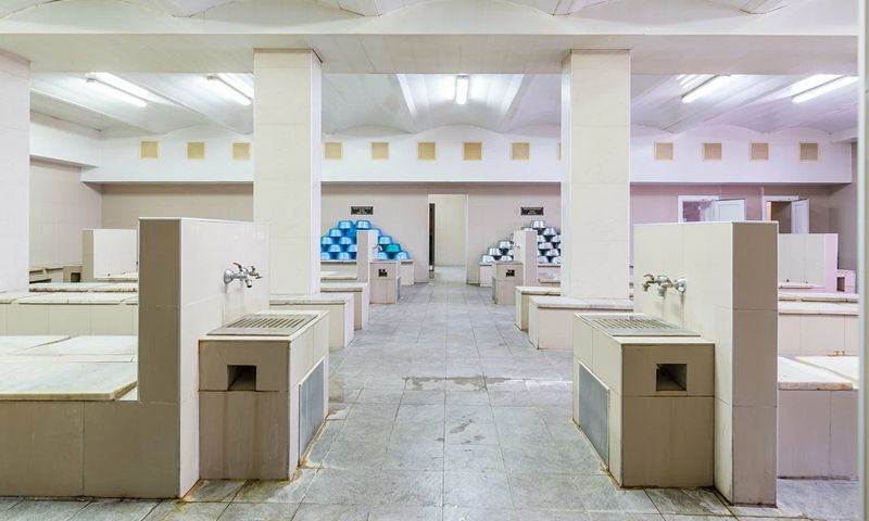 Селезнёвские бани Москва — вход в историческое здание