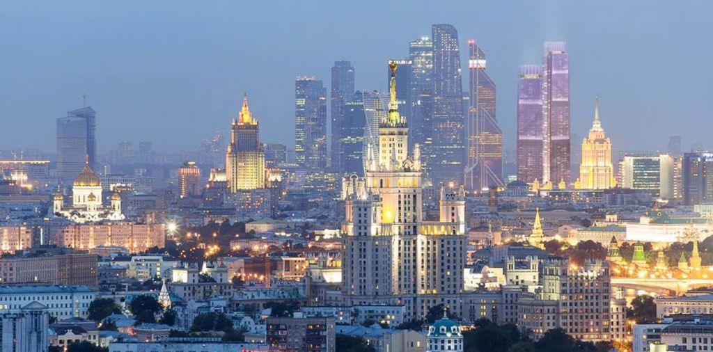 Сталинские высотки и Москва-Сити
