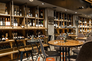 Винный базар на Петровском бульваре, вид 2