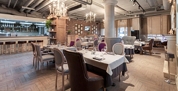 Ларго на Ленинском проспекте, вид 1