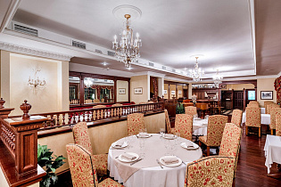 Честер Ферри в поселке Николино, вид 1