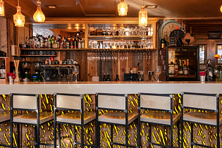 Винный базар на Никитском бульваре, вид 2