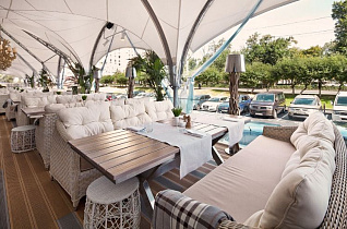 Selfie (Сэлфи), вид 1