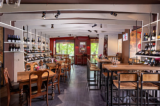 Винный базар на Комсомольском проспекте, вид 1