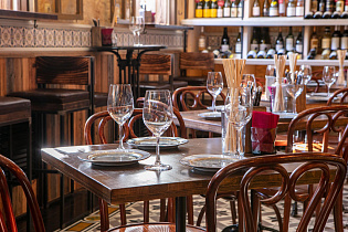 Винный базар на Никитском бульваре, вид 1