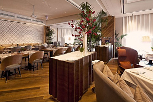 Selfie (Сэлфи), вид 2