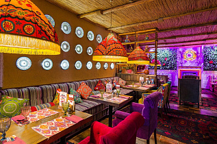 Павлин Мавлин на Бакунинской, вид 2