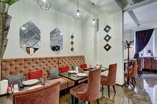 Crazy Brothers на улице Поляны, вид 2