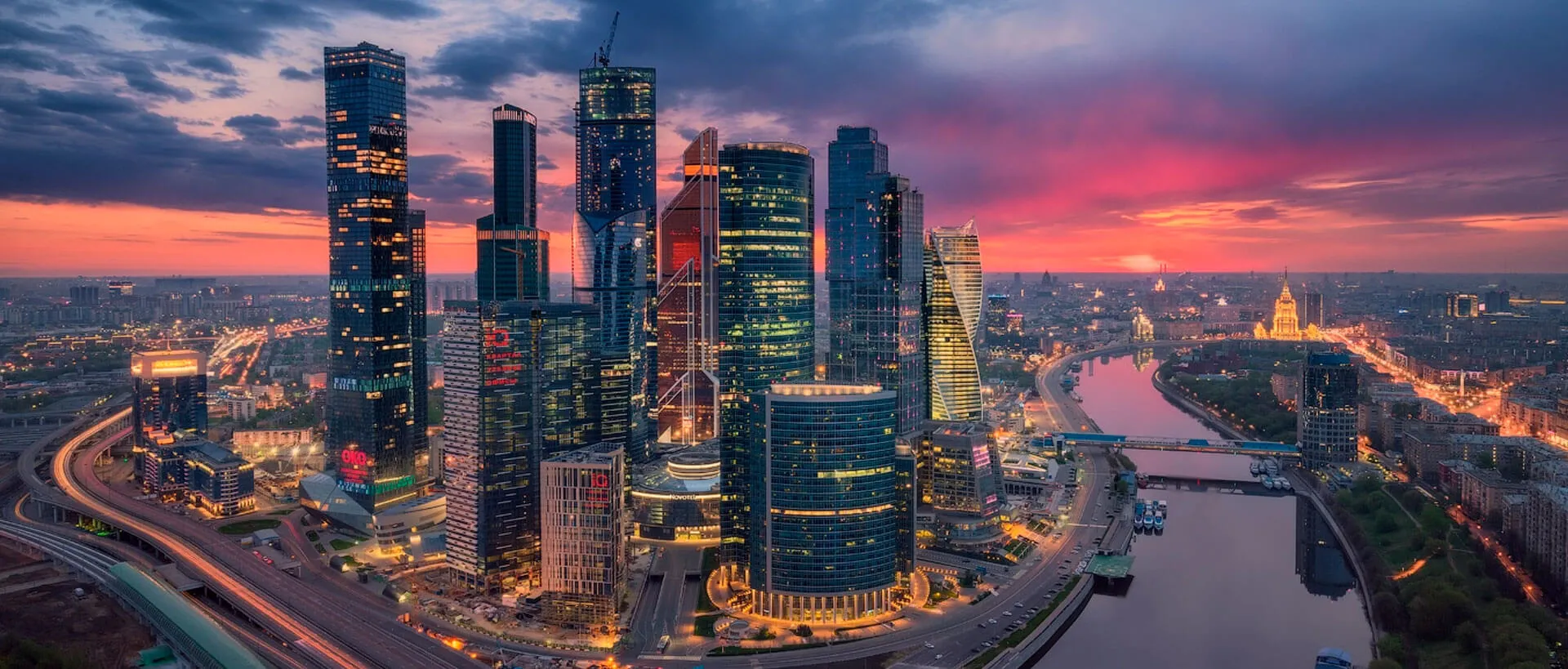 Башни Москва-Сити VS небоскребы других районов