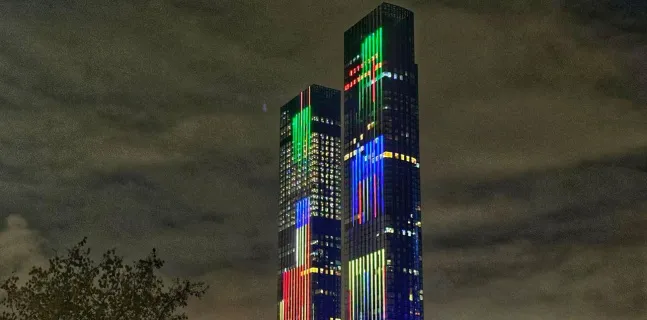 Новая подсветка небоскрёбов Capital Towers в Москва-Сити