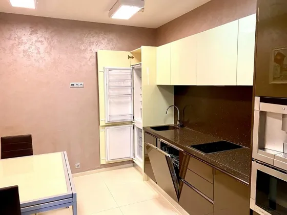 Офис в башне Город Столиц 187.7 м² на 11 этаже, вид 6