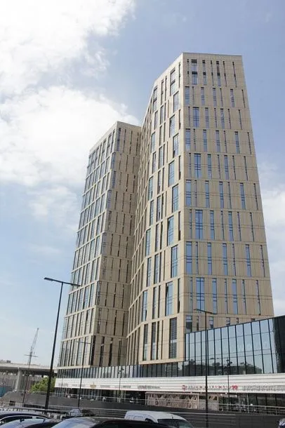 Офис в башне IQ квартал 151.1 м² на 18 этаже, вид 1
