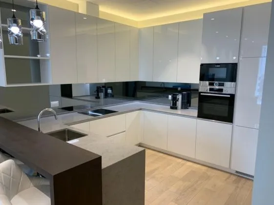 Снять апартаменты 60 м2  на 24 этаже в Neva Towers (Нева Таверc), вид 3