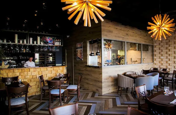 Тц любимый мичуринский 58. Wine for you ресторан мичуринский. Суп чиопино. Горный ресторан "wine house". Ресторан.