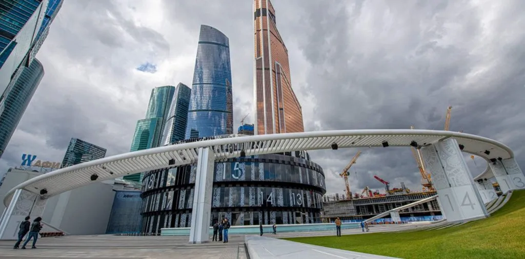 Пергола центрального ядра Москва-Сити